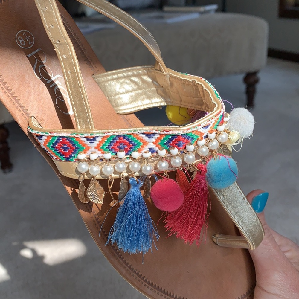Refresh Sandals - Picture 4 of 4